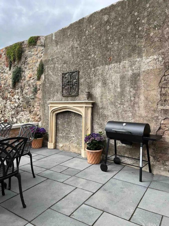Converted Victorian Coach House With Hot Tub Stewartstown Exterior foto