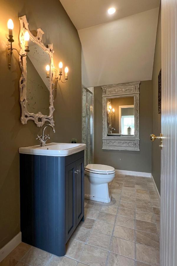 Converted Victorian Coach House With Hot Tub Stewartstown Exterior foto