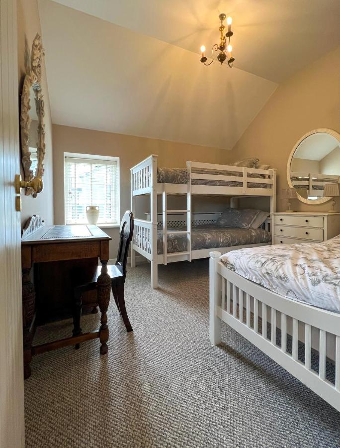 Converted Victorian Coach House With Hot Tub Stewartstown Exterior foto